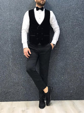 Laden Sie das Bild in den Galerie-Viewer, Noah White Tuxedo with Velvet Vest
