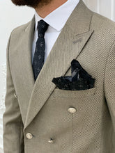 Laden Sie das Bild in den Galerie-Viewer, Vince Slim Fit Double Breasted Cream Suit
