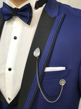 Laden Sie das Bild in den Galerie-Viewer, Noah Sax Vested Tuxedo (Wedding Edition)
