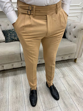 Load image into Gallery viewer, Harringate Slim Fit Double Buckled Tan Pants
