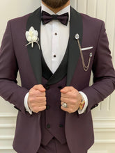 Laden Sie das Bild in den Galerie-Viewer, Carson Pull-out Collared Dobby Fabric Burgundy Groom Tuxedo
