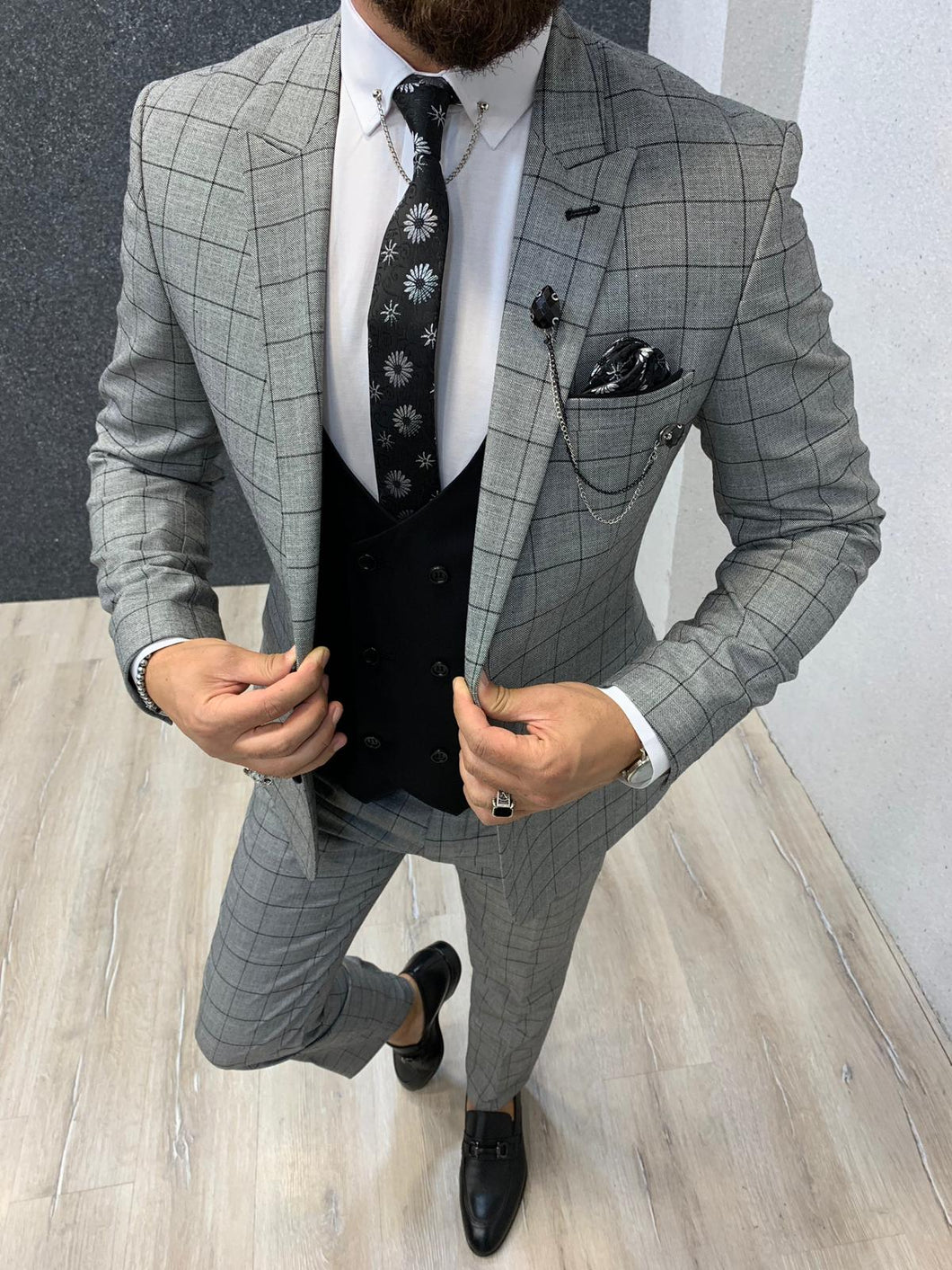 Noak Windowpan Plaid Grey Black Suit – MenSuitsPage