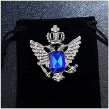 Laden Sie das Bild in den Galerie-Viewer, Lovely Crystal Crown Chain Brooch
