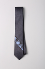 Laden Sie das Bild in den Galerie-Viewer, Check Tweed Silk Tie
