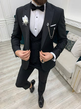 Load image into Gallery viewer, Connor Slim Fit Detachable Collared Dovetail Groom Tuxedo
