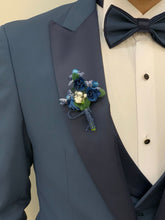 Laden Sie das Bild in den Galerie-Viewer, Connor Slim Fit Light Blue Dovetail Groom Tuxedo
