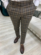 이미지를 갤러리 뷰어에 로드 , Luxe Slim Fit Plaid Coffee Double Breasted Suit
