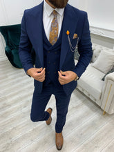 Laden Sie das Bild in den Galerie-Viewer, Chase Slim Fit Navy Suit
