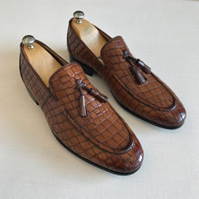 Laden Sie das Bild in den Galerie-Viewer, Lance Tasseled Camel Leather Loafer
